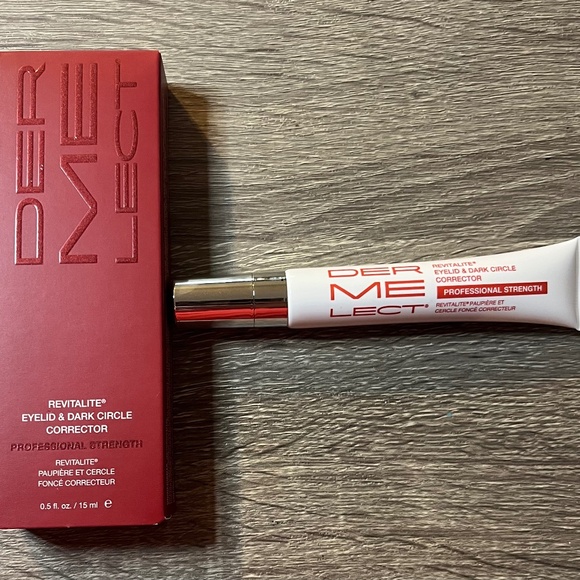 Skincare Dermelect Revitalite Professional Eyelid & Dark Circle Corrector 0.5 oz - Picture 1 of 6